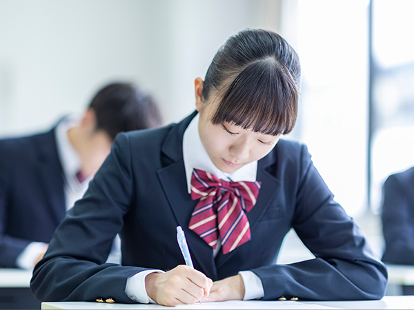 女子生徒